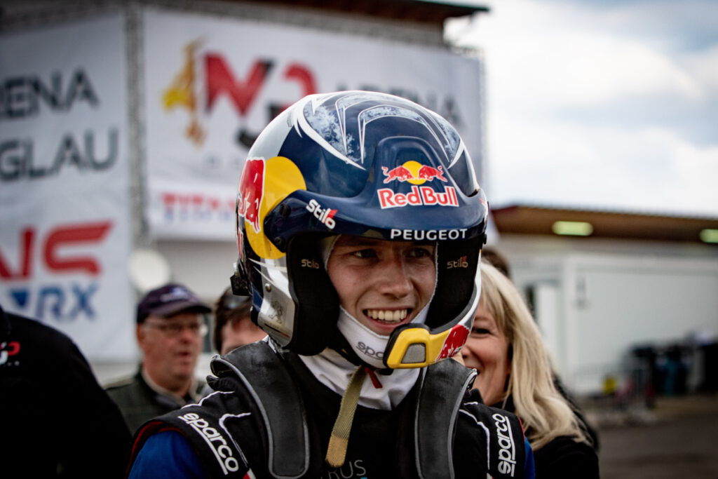 Timmy Hansen wins round eight in Austria - Titans RX
